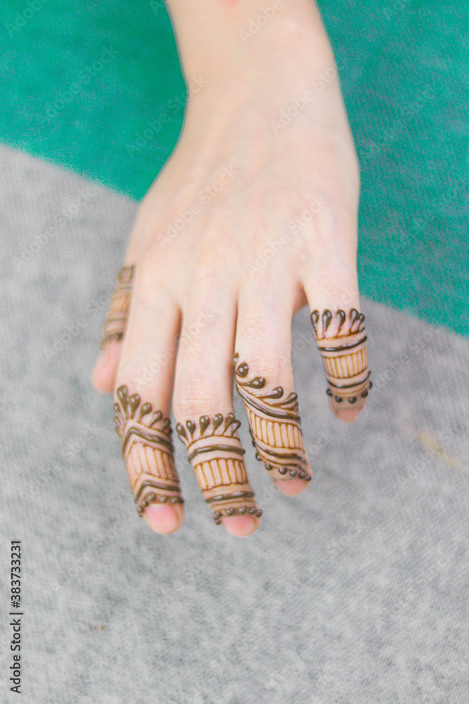 15+ Best Finger Mehndi Designs for Mesmerizing Look - Shaadinama