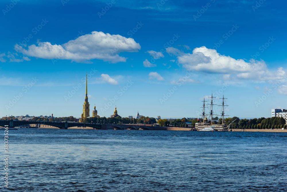 Fototapeta premium Neva river in Saint Petersburg. Russia. Autumn day.