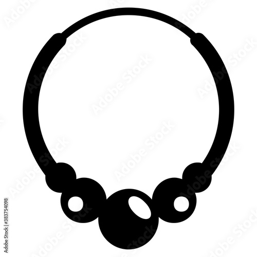 
A traditional necklace is a precious ladies jewel

