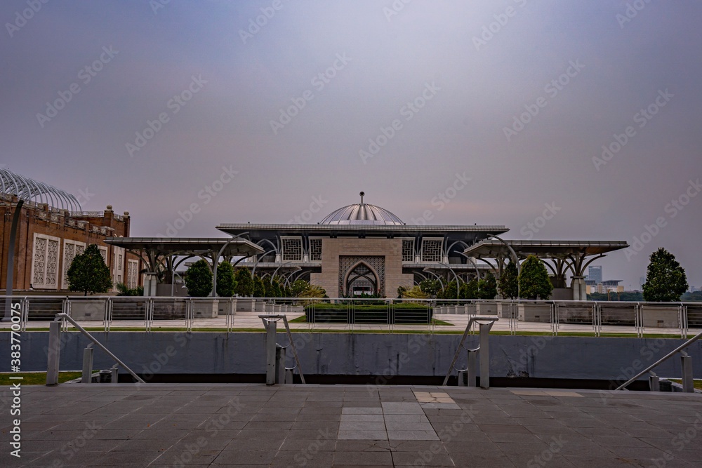 Fototapeta premium Masjid Tuanku Mizan Zainal Abidin, Putrajaya, Malaysia