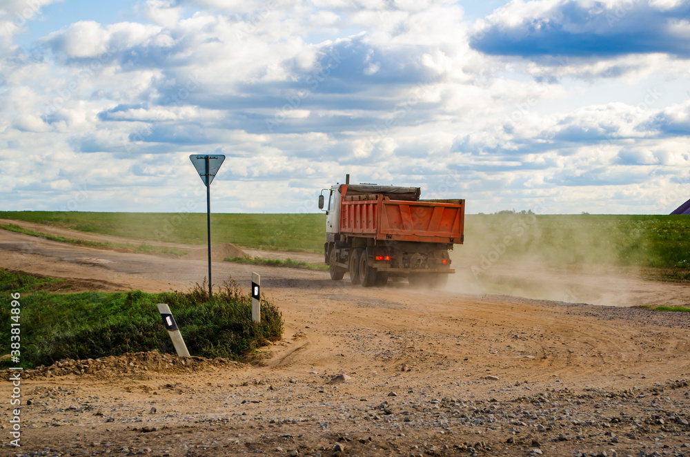 Fototapeta premium Maz car drives