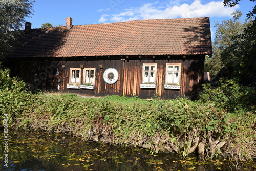 Traditionelles Holzhaus im Spreewald photo