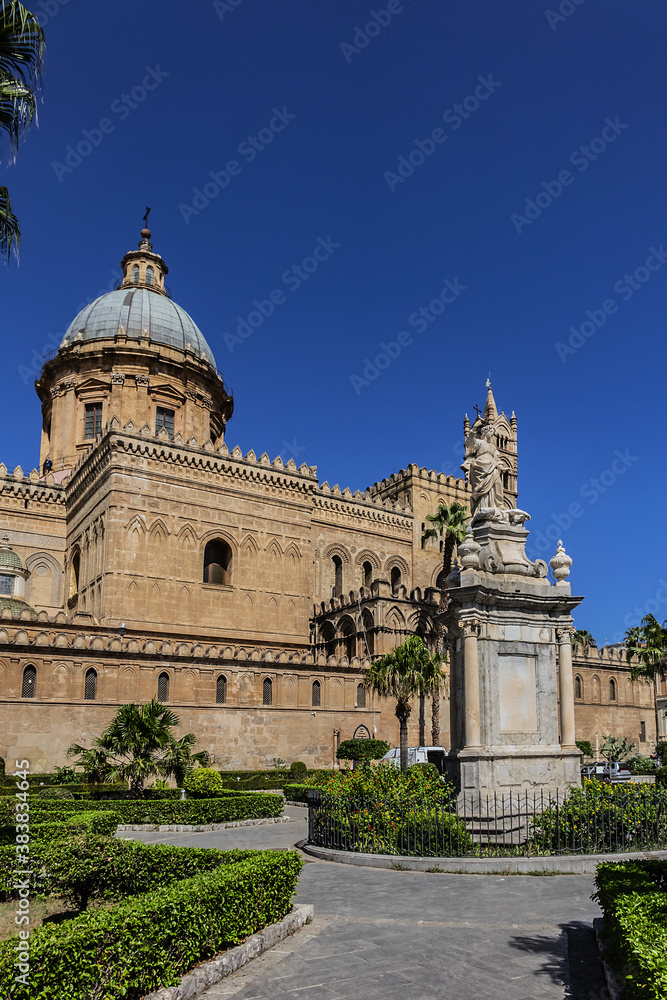 Monument of Santa Rosalia (patron saint of Palermo city, 1744) in front of Palermo Cathedral Santa Vergine Maria Assunta. Palermo, Sicily, Italy.