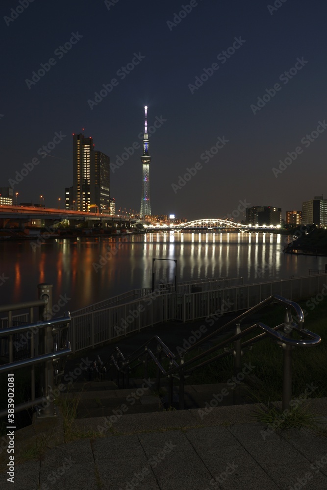 隅田川夜景　高速道路レーザービーム
白鬚橋ライトアップ