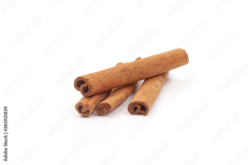 Cinnamon sticks, close-up, isolated on white background Cinnamon sticks, close-up, isolated on white background
