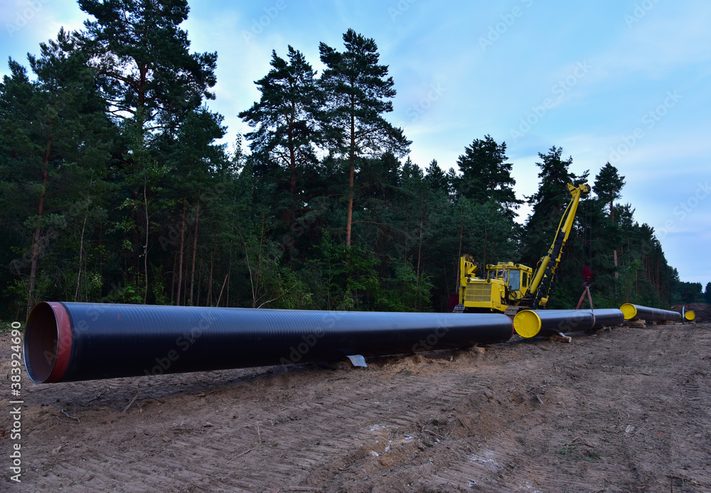 Natural Gas transmission pipeline and crude oil pipes Installation for transporting fuel supplies to households and businesses. Crude Oil Pipe Transportation Market. Petrochemical Industry. Natural Gas transmission pipeline and crude oil pipes Installation for transporting fuel supplies to households and businesses. Crude Oil Pipe Transportation Market. Petrochemical Industry.