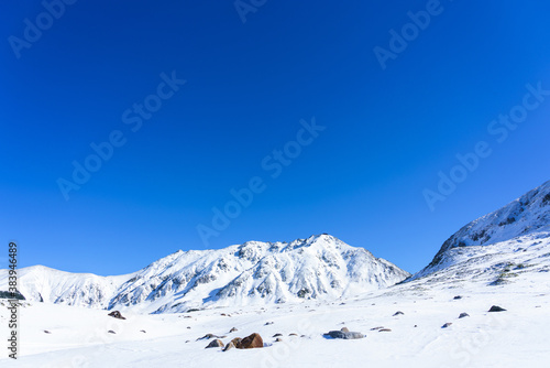 冬晴れの立山連峰 © Kazuo Katahira