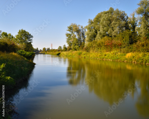 panoramic view of the Adda river in Lombardy © EcoPim-studio