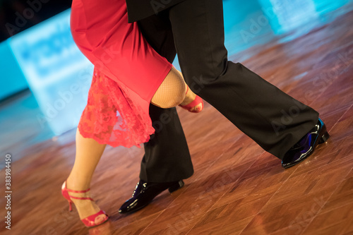 couple dancing original tango