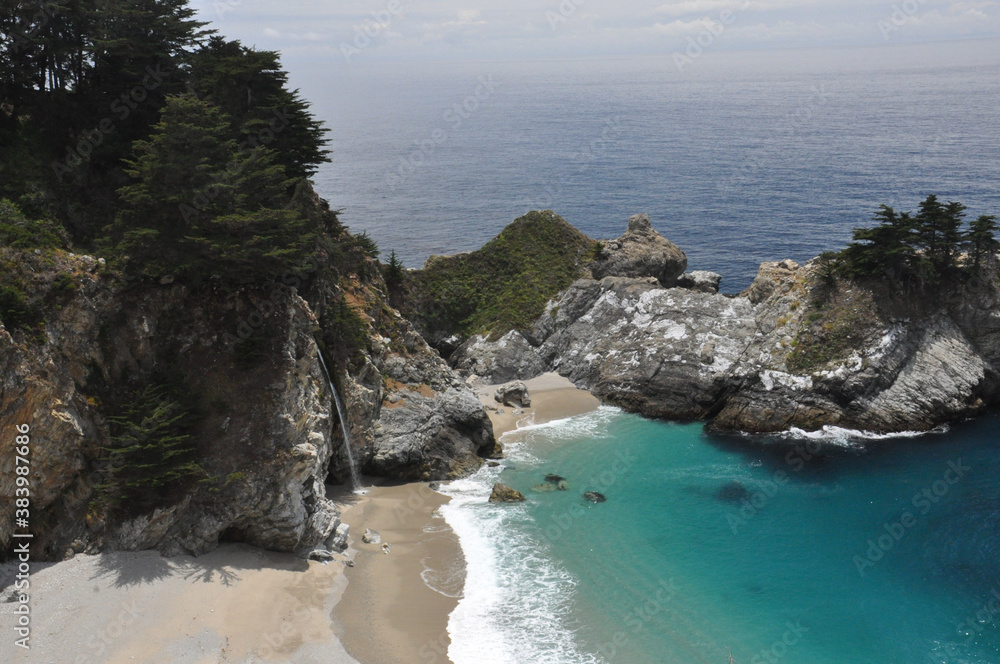 McWay Falls at Julia Pfeiffer State Park in Big Sur, California McWay Falls at Julia Pfeiffer State Park in Big Sur, California