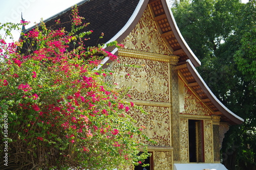 ルアンパバーンの寺院ワットシェントーン