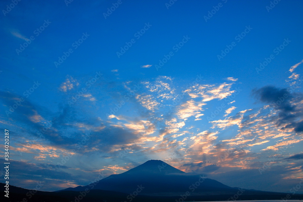 夕方の富士と空