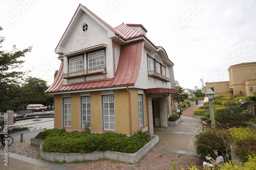 Wallpaper Mural 田園調布駅舎 Torontodigital.ca