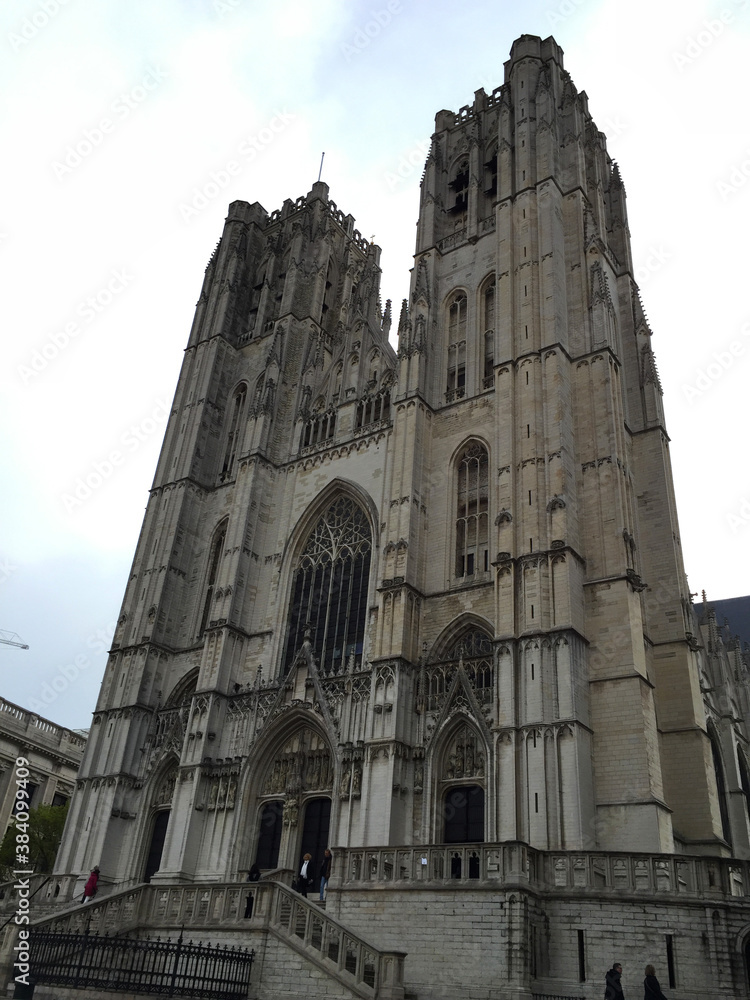 Fototapeta premium Cathedral of St. Michael and St. Gudula in Brussels Belgium