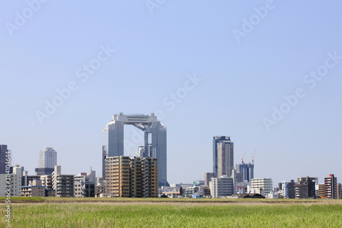 淀川河川敷からみる大阪