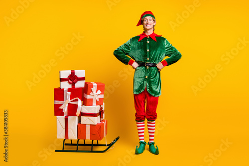 Fotografía Full length body size view of his he nice attractive cheerful glad funny guy elf