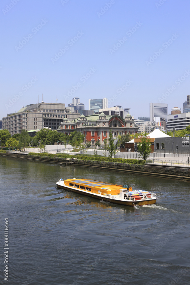 Obraz premium 中之島付近の水上バス