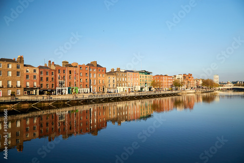 Obraz na płótnie A view along the quays in Dublin City, Ireland w salonie