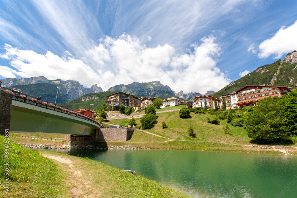 Il ponte a Molveno