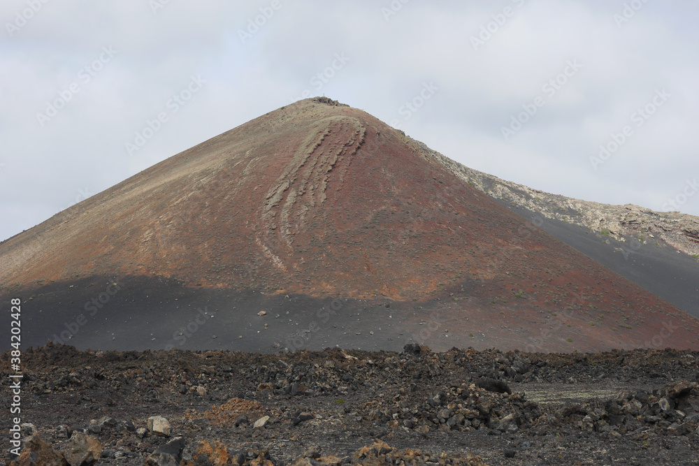 Vulkaninsel Lanzarote, Lava, Wein, Architektur und Kunst 