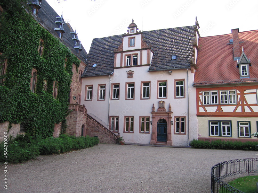 Schlosshof Schloss Erbach im Odenwald