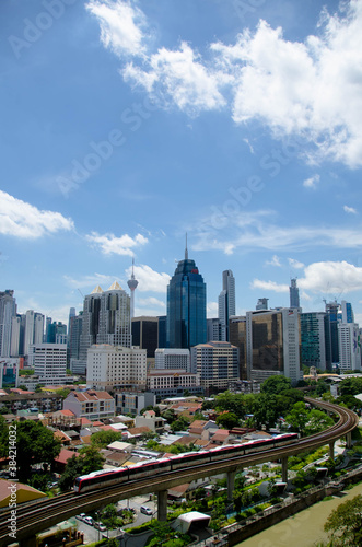 Kuala Lumpur city skyline © Zulfadhli