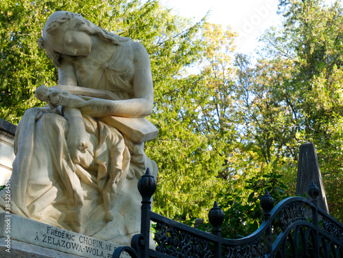 Принти на полотні Paris, France - 2020 : Graves in the cemetery of Père Lachaise