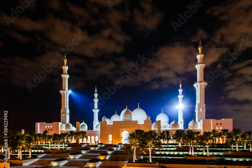 ABU DHABI, UNITED ARAB EMIRATES - OCTOBER 23,2017 :Sheikh Zayed mosque in Abu-Dhabi, one of the most famous landmark of United Arab Emirates. Picture taken on October 23, 2017