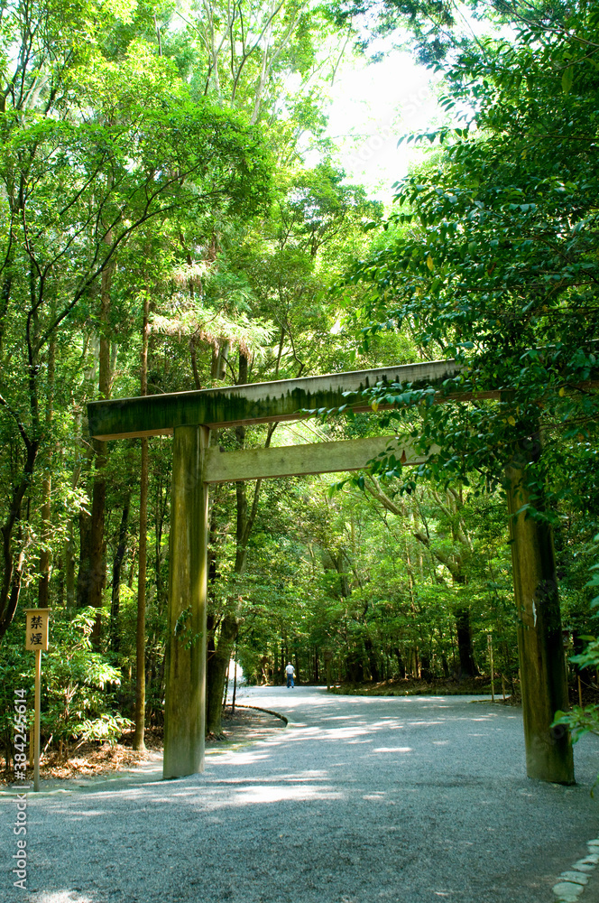 伊勢神宮外宮の参道 伊勢神宮外宮の参道