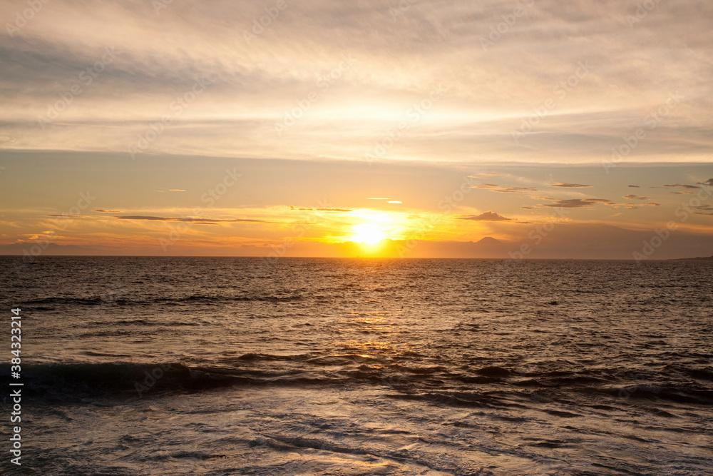 太陽と海 太陽と海