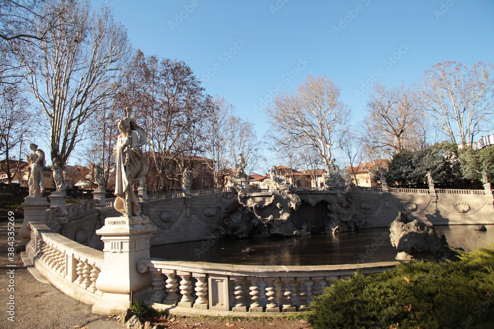 Torino, fontana dei mesi al parco del Valentino Torino, fontana dei mesi al parco del Valentino