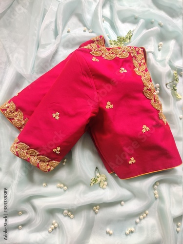 unique designer wear for women indian traditional  © Praveen