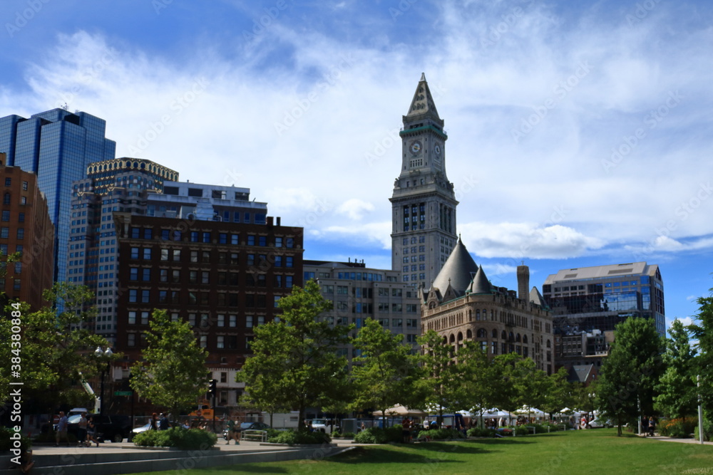 Obraz premium Architectural Elements of Historical buildings in the centre of Boston