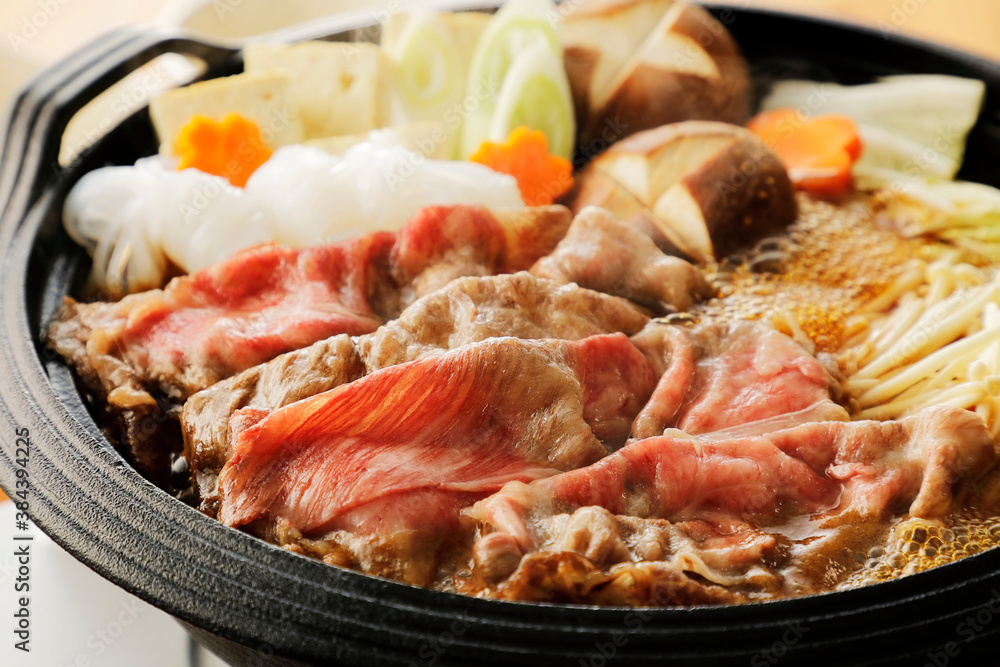 国産和牛ロースのすき焼き　Sukiyaki (Japanese Beef Hot Pot)