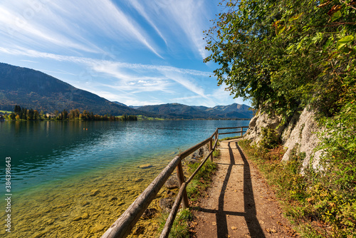 Wallpaper Mural Bürglstein Seerundweg am Wolfgangsee im Salzkammergut im Herbst Torontodigital.ca