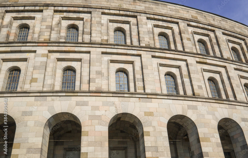 Nicht fertig gewordene Kongresshalle auf dem Reichsparteigtaggelände in Nürnberg