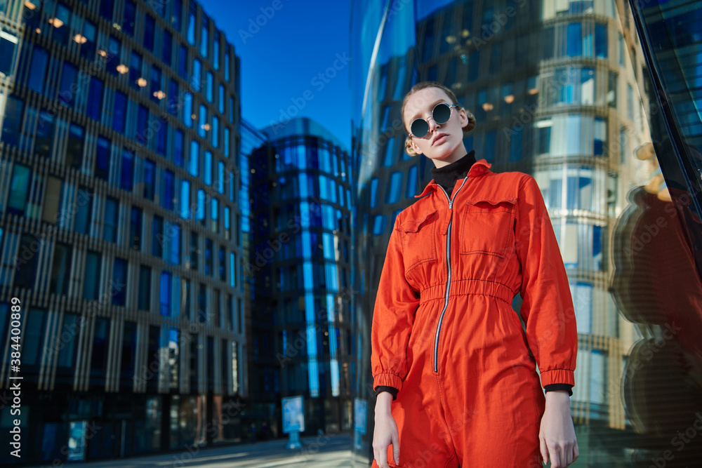 Obraz premium attractive young woman