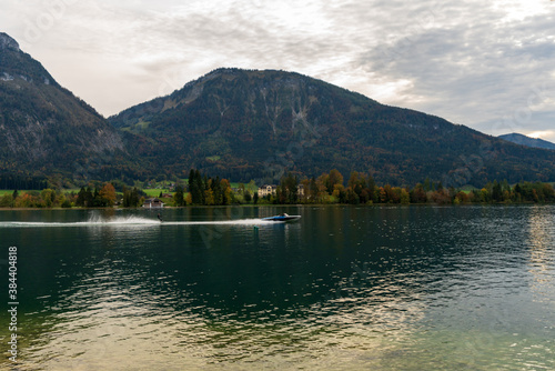 Wasserskifahrer am Wolfgangsee