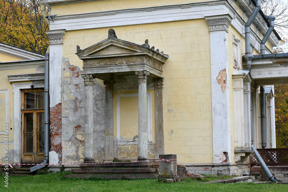Obraz premium old house