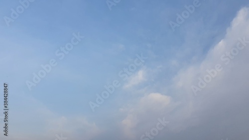 Image of the blue sky in autumn with clouds. © 정대 김