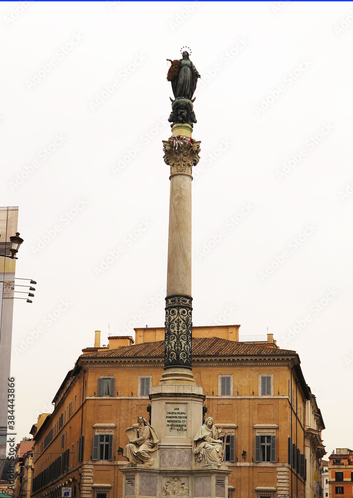Fototapeta premium Roma, Colonna dell'Immacolata Concezione a Piazza Mignanelli