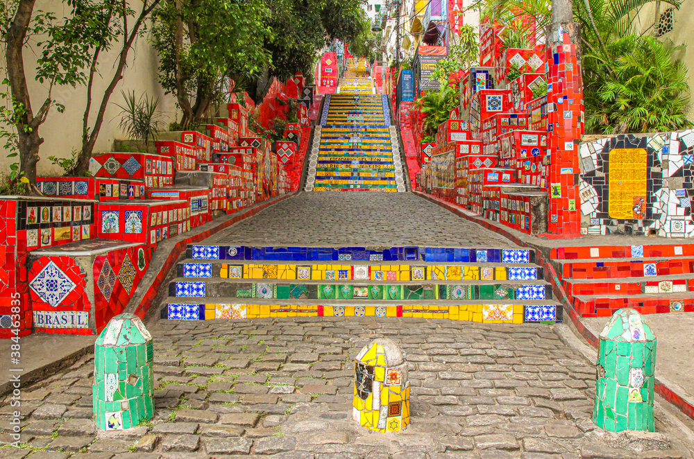 escadaria-selar-n-uma-obra-arquitet-nica-localizada-entre-os-bairros-de
