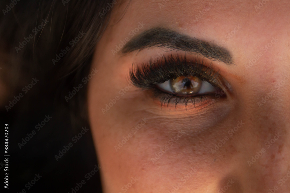 Naklejka premium Brown Eyes