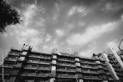 Foto Building in the middle of a government plan to expand and strengthen the building against earthquakes, Jerusalem, Israel