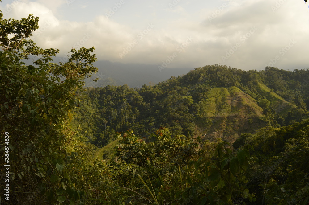 Obraz premium Hiking to Ciudad Perdida (The Lost City) in Colombias jungle and mountains of Sierre Nevada de Santa Marta 