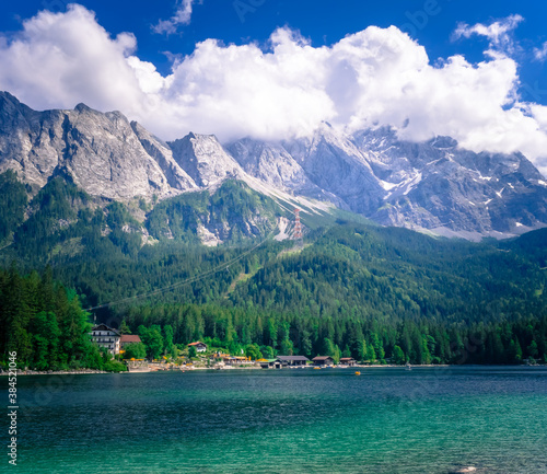 Wanderung am Eibsee Bayern Deutschland