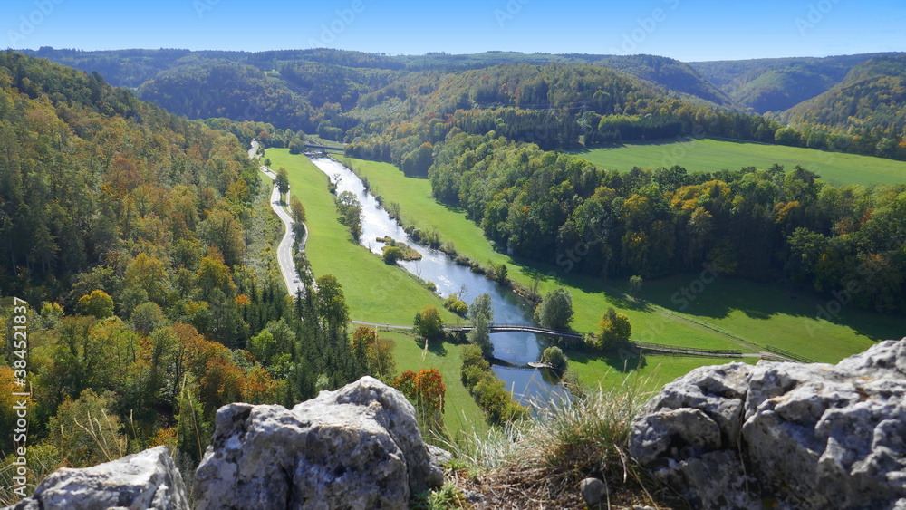 Blick vom Rabenstein auf den Donauflusslauf Blick vom Rabenstein auf den Donauflusslauf