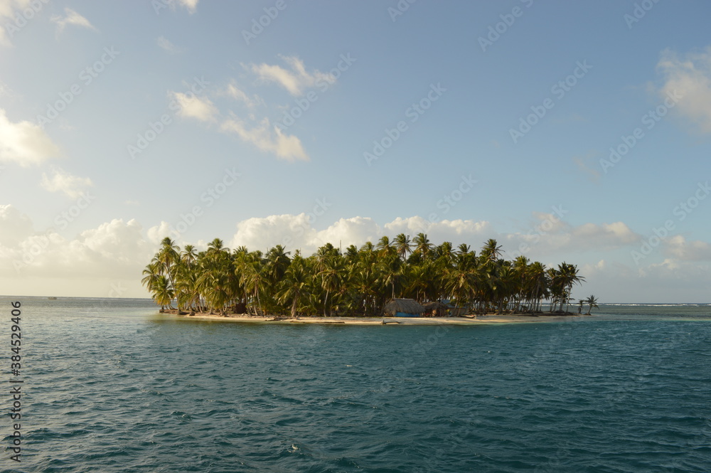 Sailing around the paradise islands and beaches of San Blas (Kuna Yala) in the Caribbean, Panama Sailing around the paradise islands and beaches of San Blas (Kuna Yala) in the Caribbean, Panama