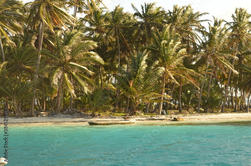 Sailing around the paradise islands and beaches of San Blas  Kuna Yala  in the Caribbean  Panama