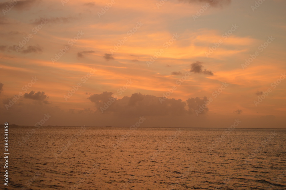 Obraz premium Sailing among the paradise beaches and islands of San Blas / Kuna Yala in the Caribbean Ocean, Panama